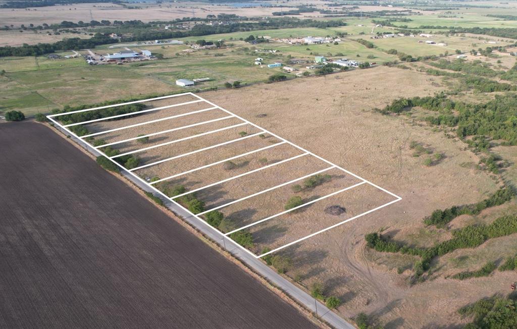 Builder Opportunity in Gunter, TX! Package of 10 platted, ready-to-build lots located at Bounds Rd and Old Tioga Rd, just outside city limits. No HOA and fewer county restrictions offer flexibility for builders. Conveniently located minutes from the future Dallas North Tollway extension, providing easy access to DFW. Ideal for a builder looking to develop multiple homes in a fast-growing area.
