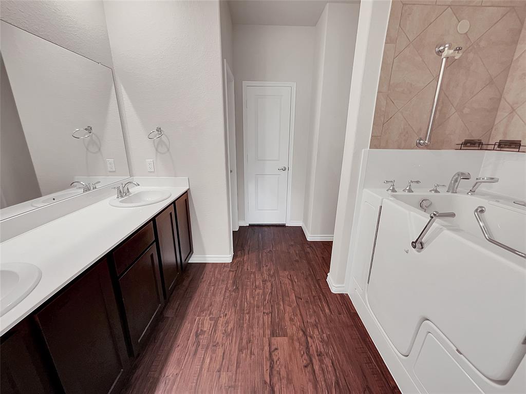 Camden Pk Red Oak - Residential