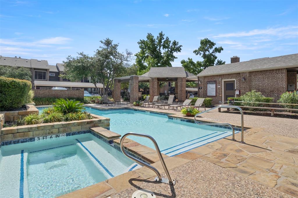 Cobblestone Square - Residential