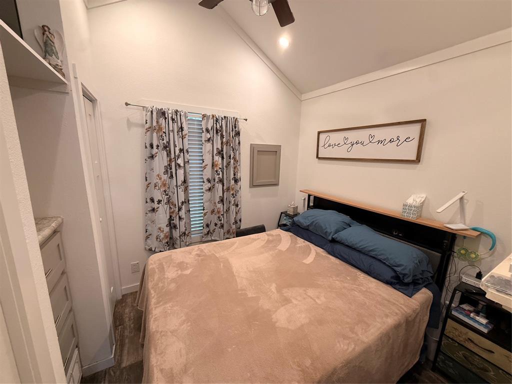 White Oak Shores - Residential