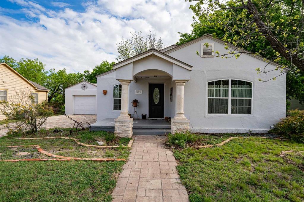 Charming and well-maintained home located in the desirable Colonial Heights subdivision of Ballinger, TX!  This adorable 3 bedroom, 1 bath property offers 1,404 square feet of comfortable living space, blending classic character and thoughtful updates throughout. 
Originally built in 1950, the hoe has been renovated to provide modern convenience while maintaining its timeless appeal. Buyers will appreciate the durable metal roof, along with an 1 car garage and an additional 2 car carport as well.  There is also an additional storage shed, perfect for tools, hobbies and extra space. 
The exterior features a low maintenance metal fence and a unique stone driveway that add both charm and functionality. 
Whether you're a first time home buyer or looking for a solid home in a charming town, this home is move-in ready and full of potential.
This property is being Sold As-Is!
*Buyer and buyers agent to verify measurements and schools.