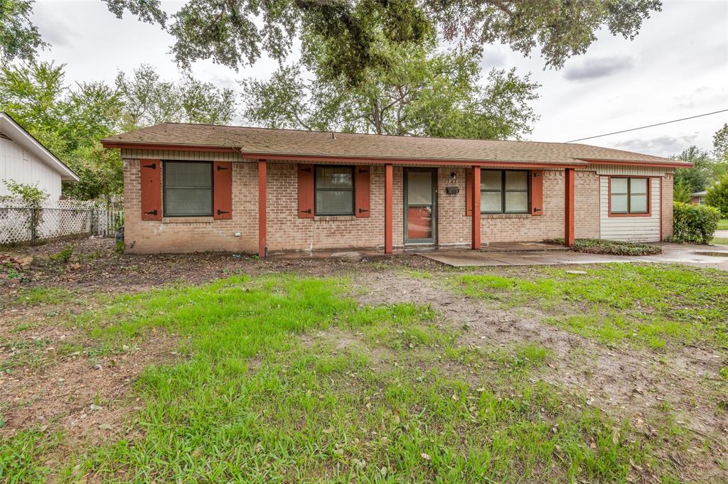 3-2 well maintained with lot of improvements.  All sewer lines and supply water lines re[aced. fresh paint, recently replaced flooring, bathrooms update and much more,