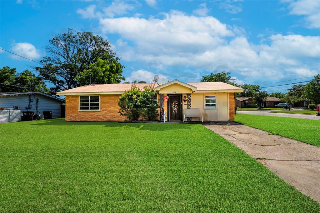 Meadow Lawn - Residential
