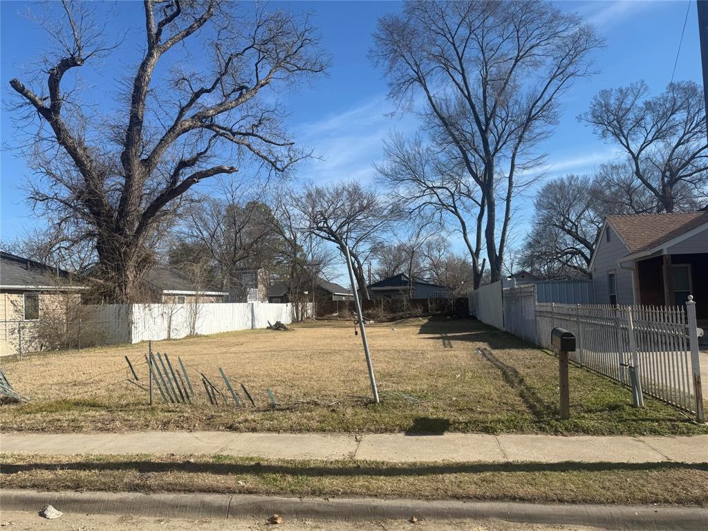 Parkers - Land