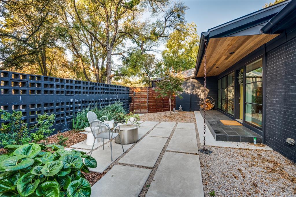 Crestwood - Residential