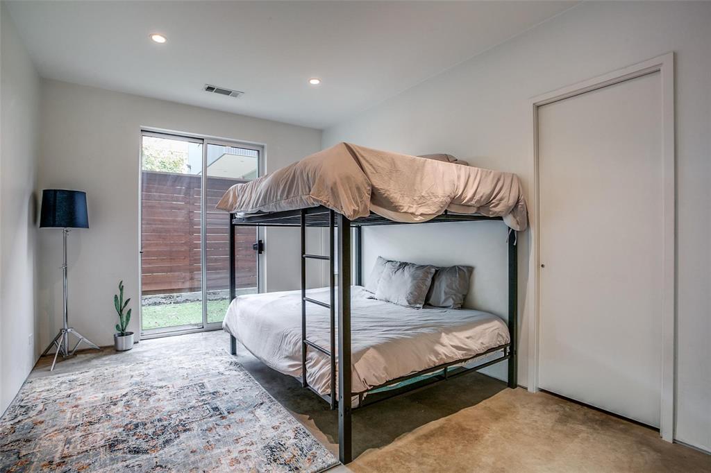 4401 Roseland Condo - Residential