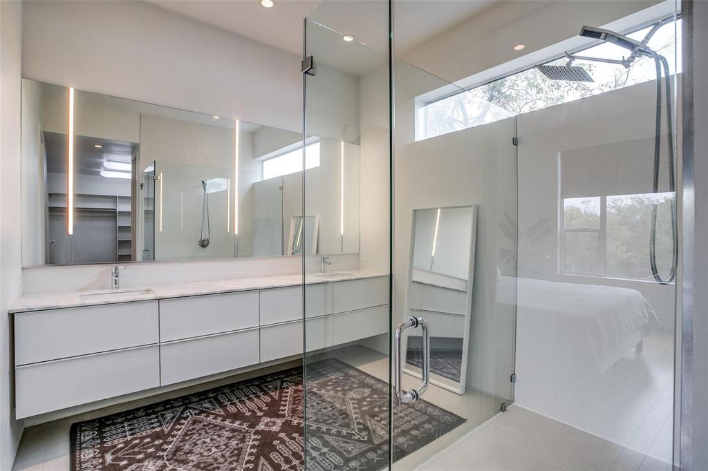 4401 Roseland Condo - Residential