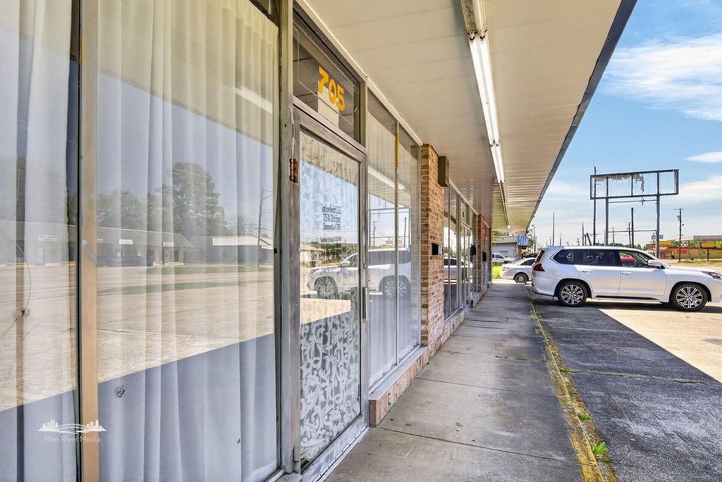 Oakmont Sub - Commercial Sale