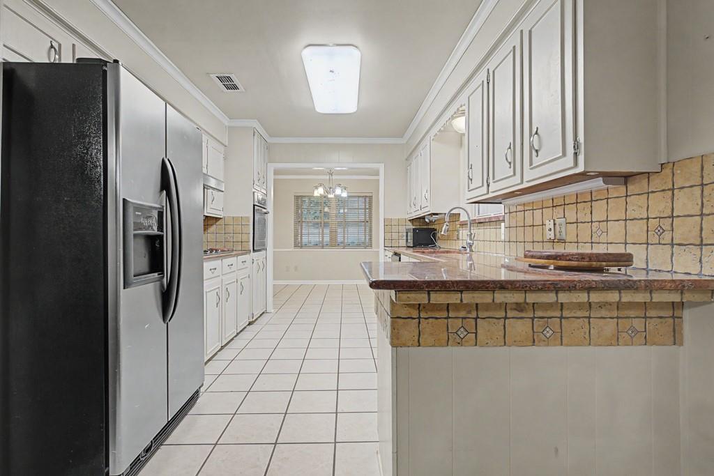 S7320 - WAIN MANOR - Residential