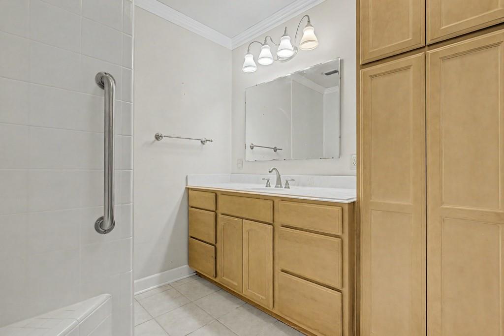 S7320 - WAIN MANOR - Residential