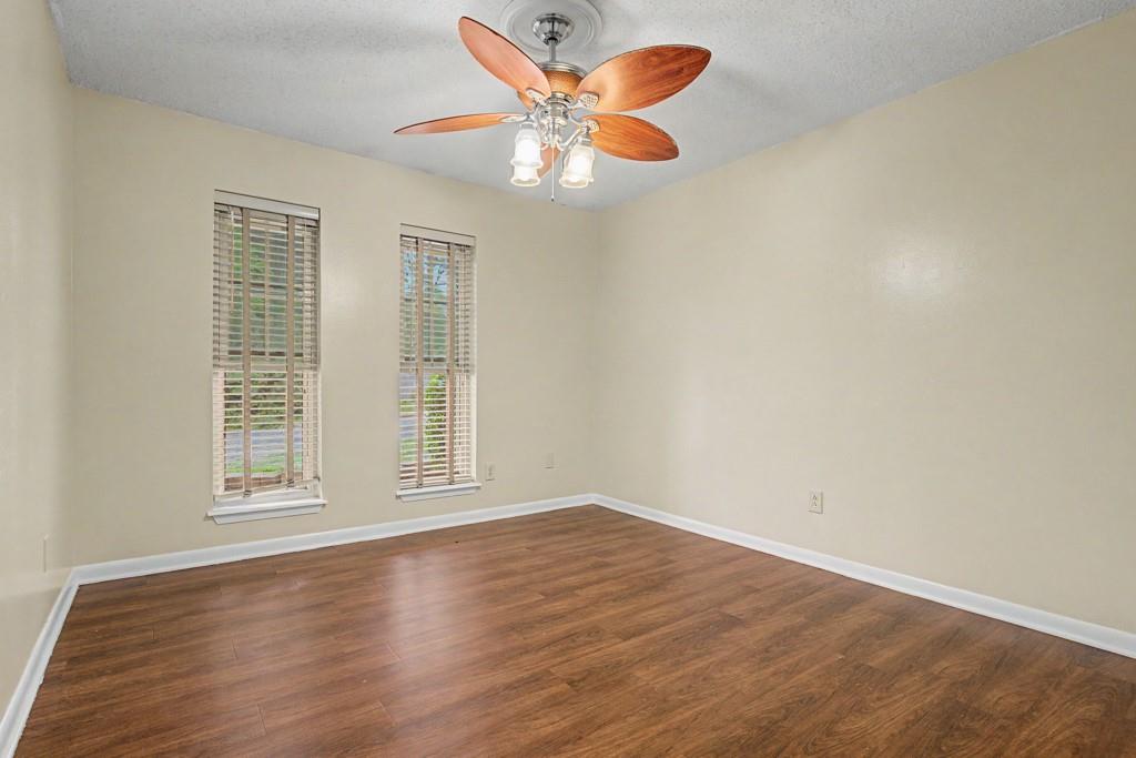 S7320 - WAIN MANOR - Residential