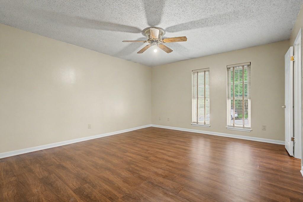 S7320 - WAIN MANOR - Residential