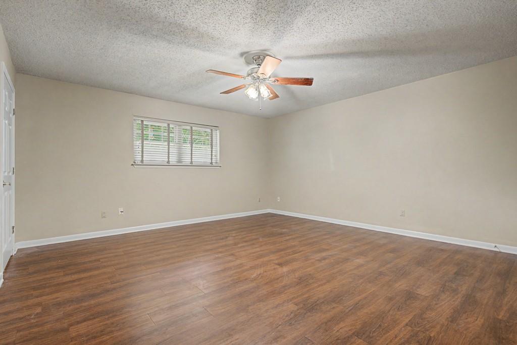 S7320 - WAIN MANOR - Residential