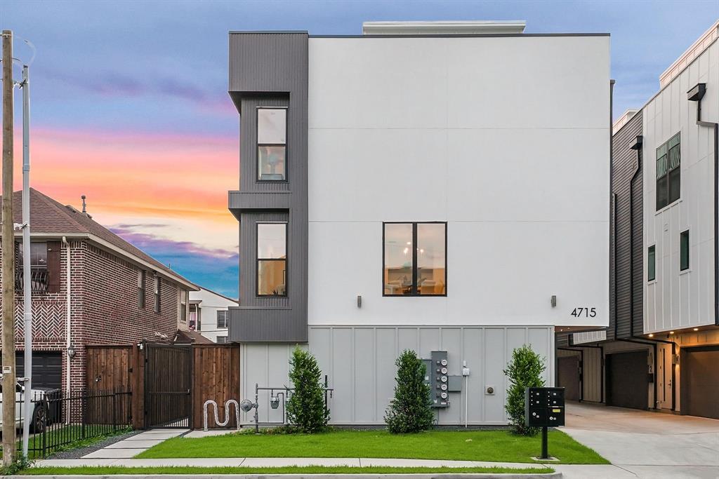 Welcome to the Manett Street Townhomes a stunning new construction community in the heart of Dallas! 
This modern 3-bedroom, 3-bath townhome offers the perfect blend of luxury, convenience, and city living.
Step inside to an open-concept second-floor living space featuring a spacious living room and gourmet kitchen with high-end finishes, large windows, and seamless flow for entertaining. The third floor hosts the private master suite plus a second bedroom, while the first floor includes a 2-car garage and flexible foyer space.
Highlights include:
Spectacular rooftop deck with panoramic downtown Dallas skyline views  perfect for morning coffee or evening entertaining
Brand new construction with modern stucco and metal accents
Private 2-car garage
Multiple outdoor decks and terraces
No HOA!!
Ideally located just minutes from Knox Henderson, with easy access to major highways, dining, entertainment, and everything the city has to offer.
This is your opportunity to own a brand-new, maintenance-free townhome with one of the best views in the area. Don’t miss it!