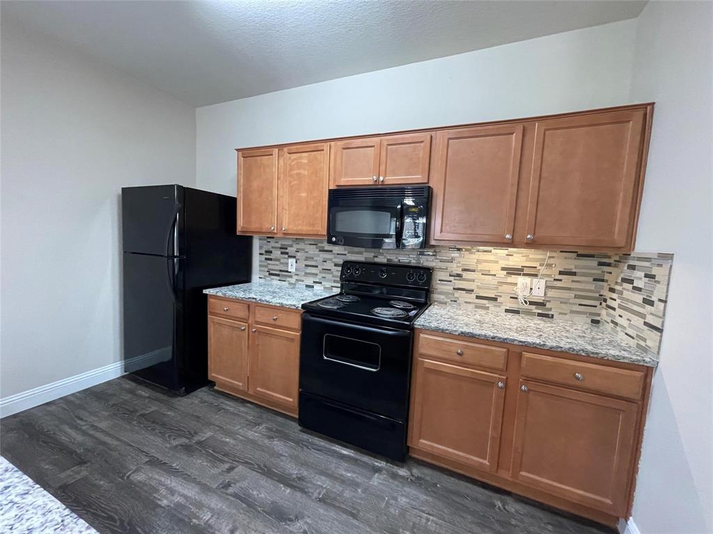 Villages Of Chisholm Ridge Th - Residential