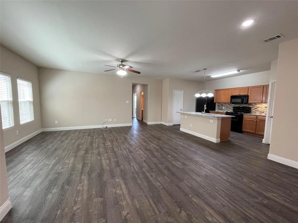 Villages Of Chisholm Ridge Th - Residential