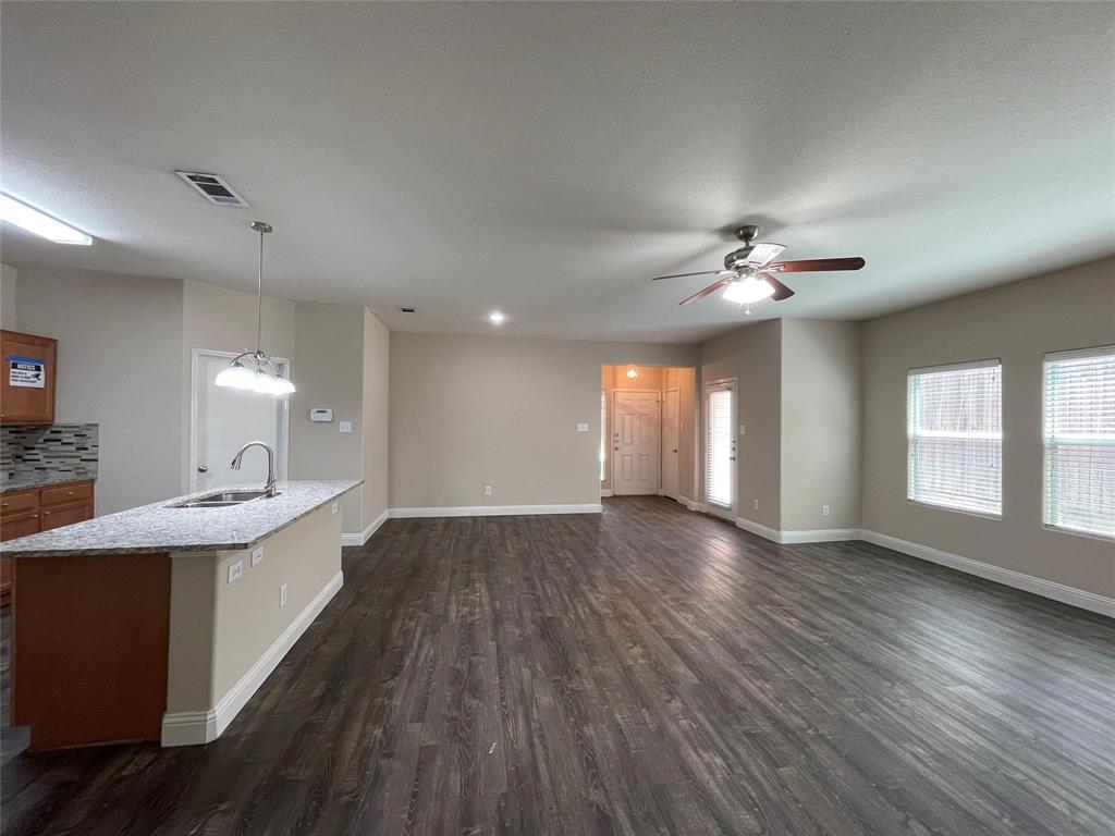 Villages Of Chisholm Ridge Th - Residential