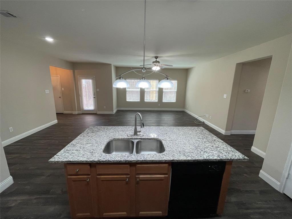 Villages Of Chisholm Ridge Th - Residential