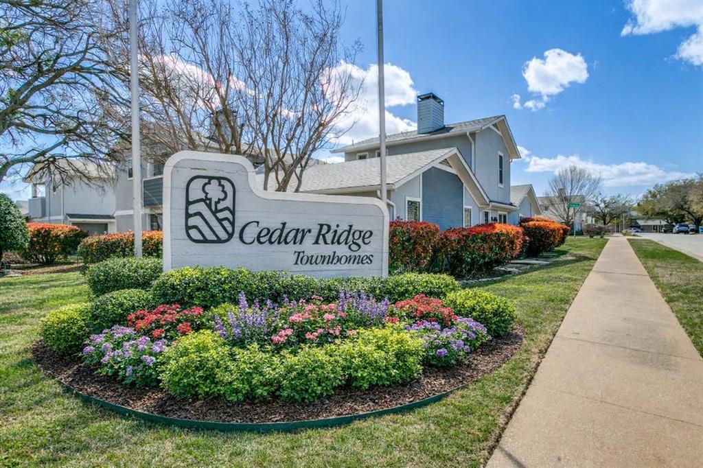 Cedar Ridge At Hurst Twnhms - Residential