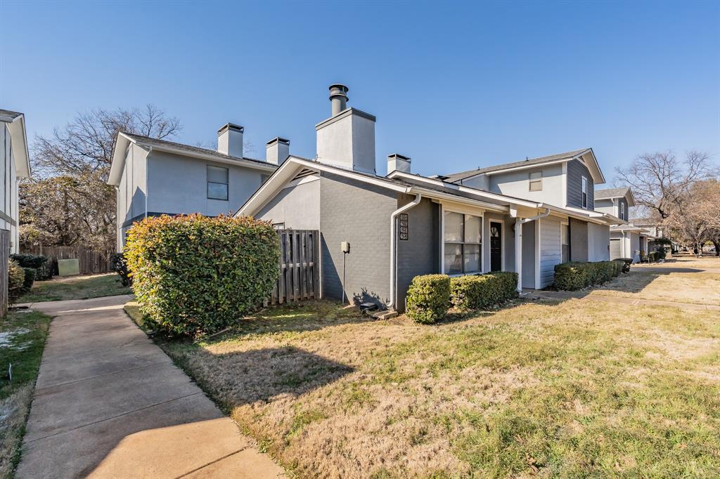 Cedar Ridge At Hurst Twnhms - Residential