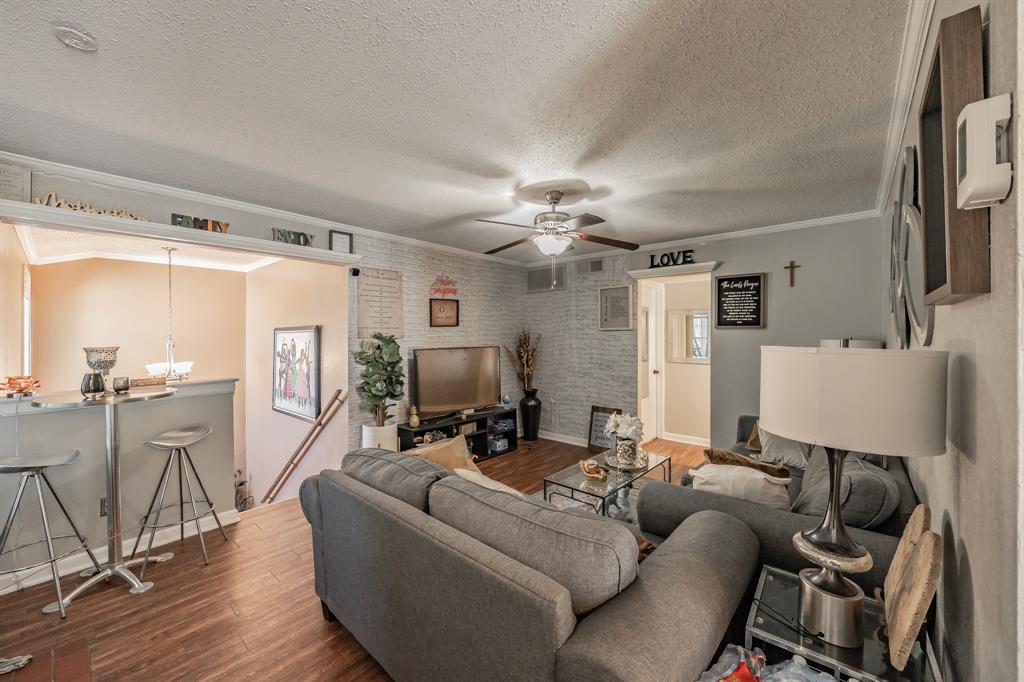 Cedar Ridge At Hurst Twnhms - Residential