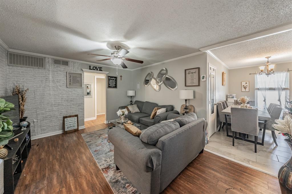 Cedar Ridge At Hurst Twnhms - Residential
