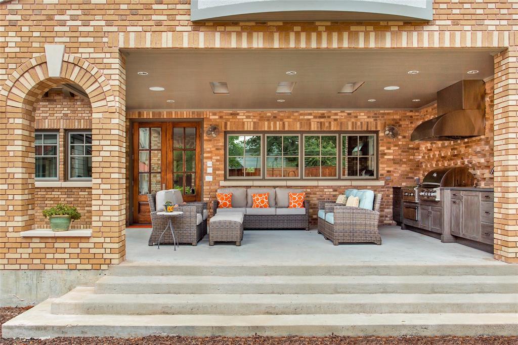 Country Club Estates - Residential