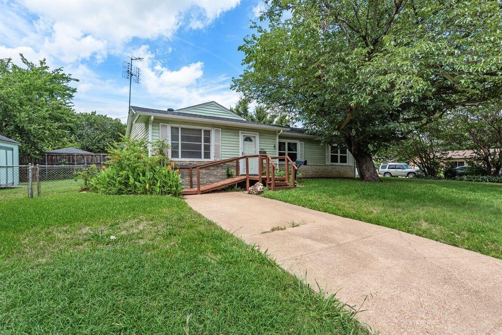 Great investment opportunity in the heart of Irving! Just minutes from downtown Dallas on a large corner lot, 2219 Morgan St., 3 bed, 1 bath is full of potential with endless possibilities. Conveniently located near major highways, shopping, dining, and entertainment, this is a great opportunity to create something truly special in a rapidly growing area. *Priced below market value based on the property's current condition and offered As-Is. The current price reflects anticipated repairs and improvement costs.*