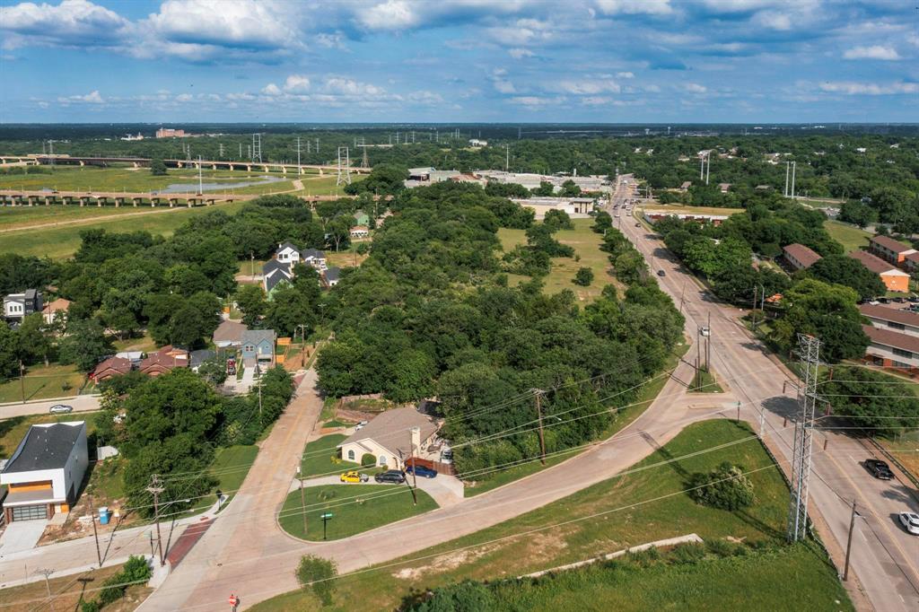 Meadowmere - Land