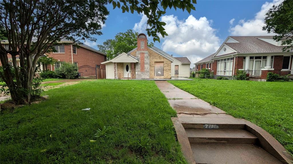 Most of the big updates have already been completed! A great investment property less than 5 miles from downtown Dallas and less than 2 miles from the Cotton Bowl stadium. Property sold as-is. Information deemed accurate but not guaranteed. Buyer to verify all information.