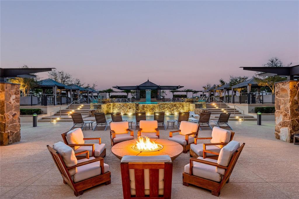 One Montgomery Plaza - Residential