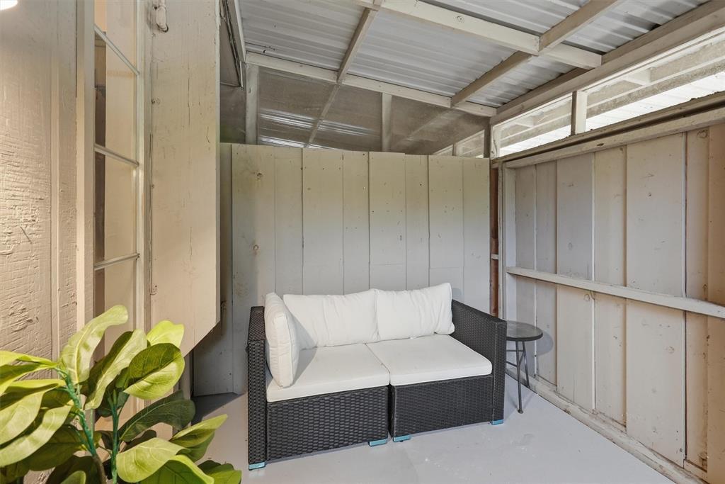 DeCordova Bend - Lakeview Twnhse Estate - Residential