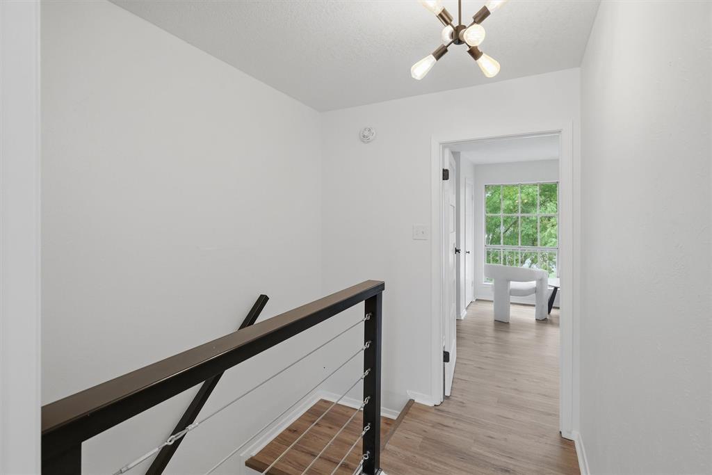 DeCordova Bend - Lakeview Twnhse Estate - Residential