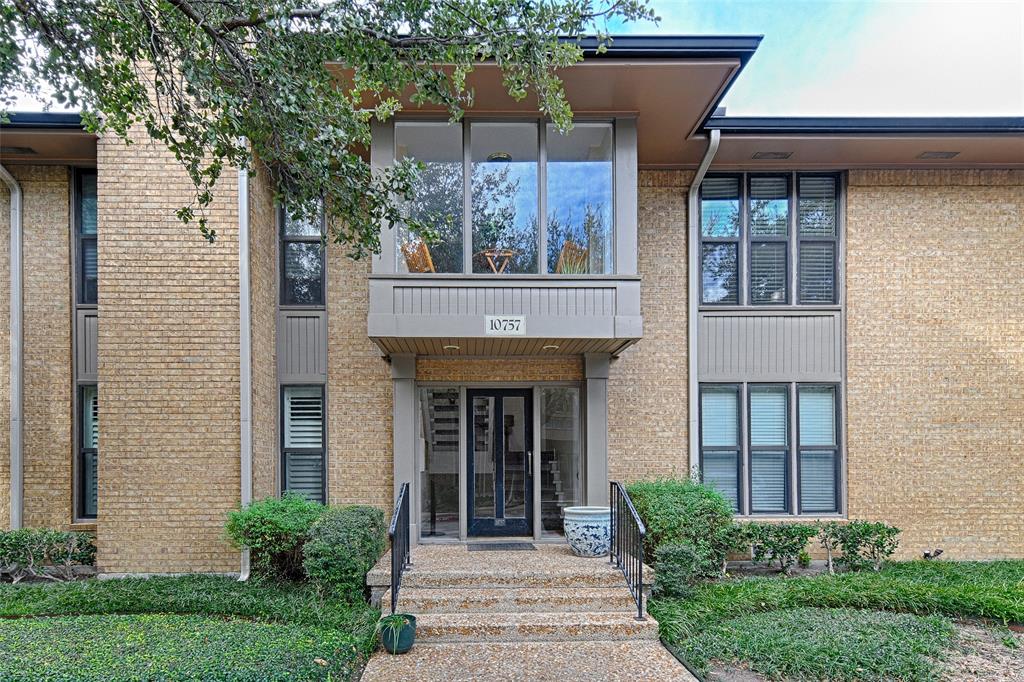 Royal Lane Condos 5800 - Residential
