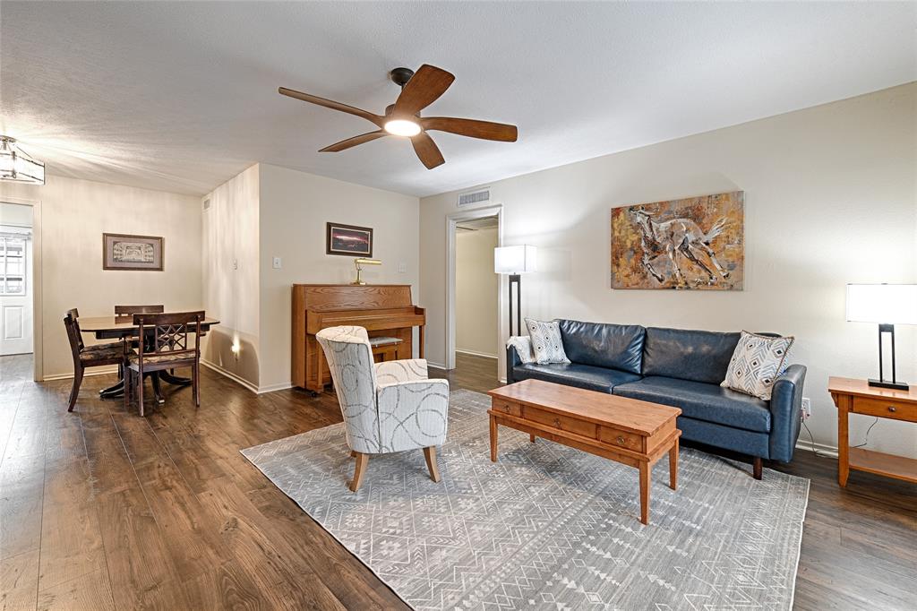 Royal Lane Condos 5800 - Residential