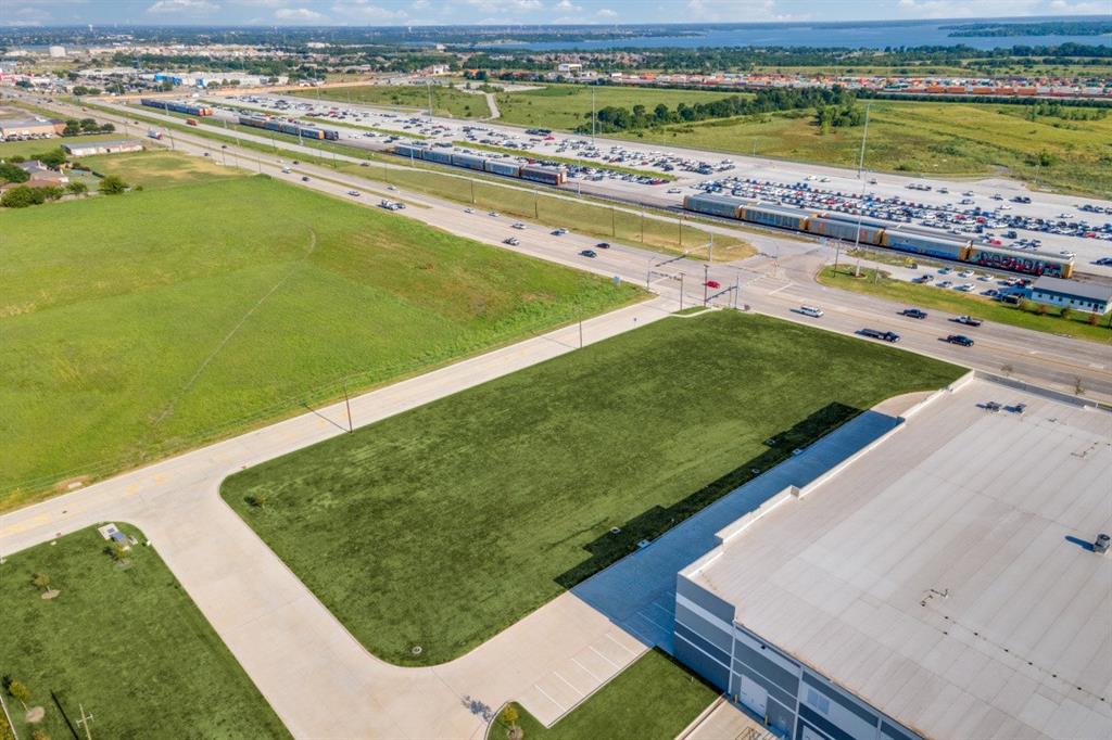 LI 78 Logistics Center - Commercial Sale