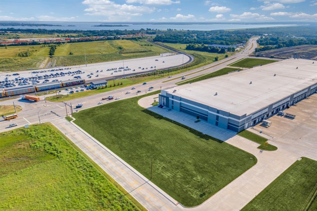 LI 78 Logistics Center - Commercial Sale