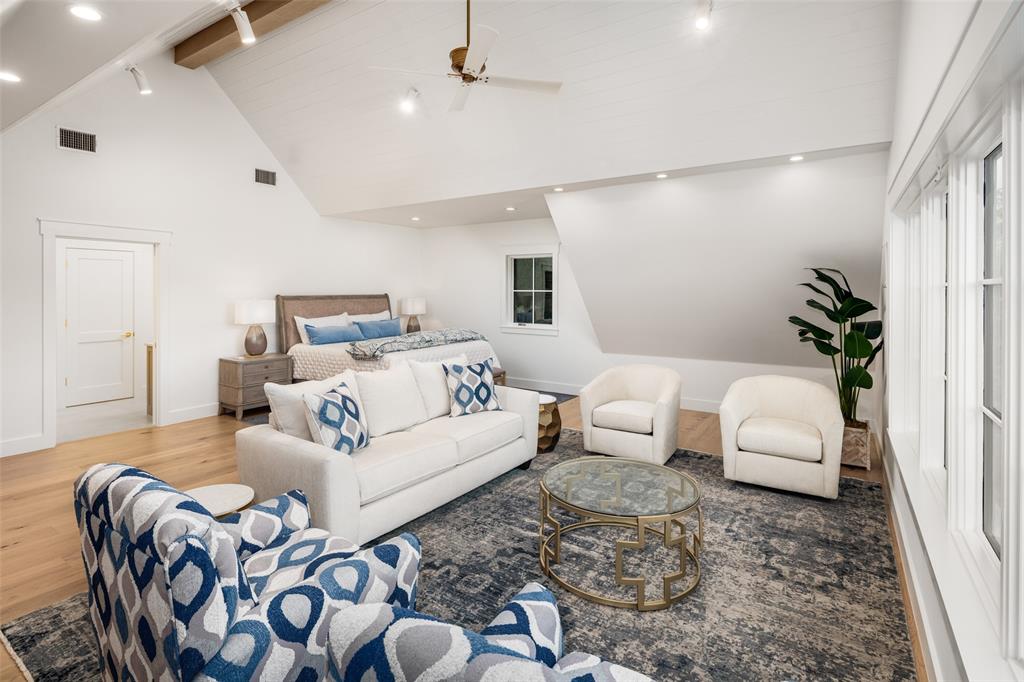 Pinnacle Club - Residential