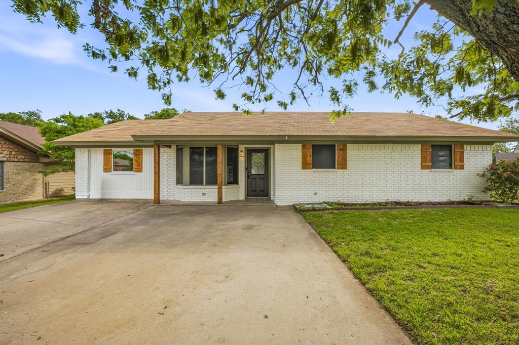 Fantastic updated home! Check this one out! Located on a quiet cul de sac and close to the soccer fields! This home has been completely updated! The updates include, beautiful new paint inside and out, new laminate and carpet flooring, new hot water heater, and so much more! This home is absolutely move in ready! It has three bedrooms, one full bath, two living rooms, and one living area could be converted to a 4th bedroom! The back yard is fenced and there is a very nice storage building also! This is a great home and would make a fantastic investment property or family home! This type of home priced under the 300k mark is hard to find in Stephenville! So don't delay and come take a look!