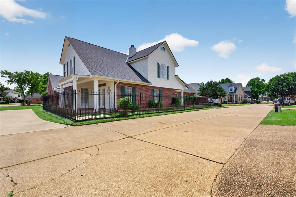 Welcome to this beautiful Patio Home located in North Bossier’s Garden District Homes. This move-in-ready gem is situated right in the heart of North Bossier, offering the perfect blend of comfort, convenience, and exceptional value.  Step inside to discover a bright and inviting floor plan designed for effortless daily living.  Enjoy a light-filled kitchen, dining, and living area that flows seamlessly, making it ideal for entertaining guests or simply relaxing at home.  The spacious primary suite is conveniently located downstairs, providing ultimate privacy and accessibility. The second floor boasts a versatile loft area along with two additional bedrooms connected by a highly functional Hollywood bathroom, perfect as a secondary living space for family, friends, and special guests.  Enjoy peace of mind and a low-maintenance lifestyle with fantastic neighborhood perks, such as gated security for an added layer of privacy and safety, a welcoming community clubhouse for gatherings and a sparkling pool area to cool off and relax during warm Louisiana summers. Location is everything, and this property truly delivers. You are perfectly positioned just minutes away from Bossier’s top-rated schools, popular local restaurants and premier shopping centers, the distinguished Barksdale Air Force Base and major thoroughfares, with quick and easy access to both Interstate I-20 and the I-220 bypass for a stress-free commute. Experience the absolute best of North Bossier patio home living. Schedule your private showing today!