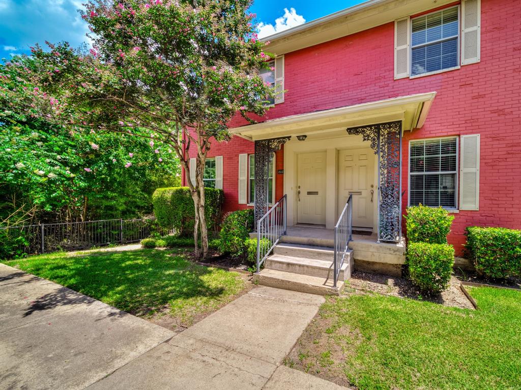 Charming updated condo in the heart of Oak Lawn featuring an open-concept layout, hardwood floors, oversized windows, and abundant natural light. The kitchen offers granite countertops, stainless steel appliances, and ample cabinet space, flowing seamlessly into the living and dining areas. Spacious bedrooms with updated bath finishes and thoughtful storage throughout. Enjoy a quiet creek-facing setting, community pool, and covered parking, all just minutes from Uptown, Love Field, the Medical District, restaurants, nightlife, and major highways.