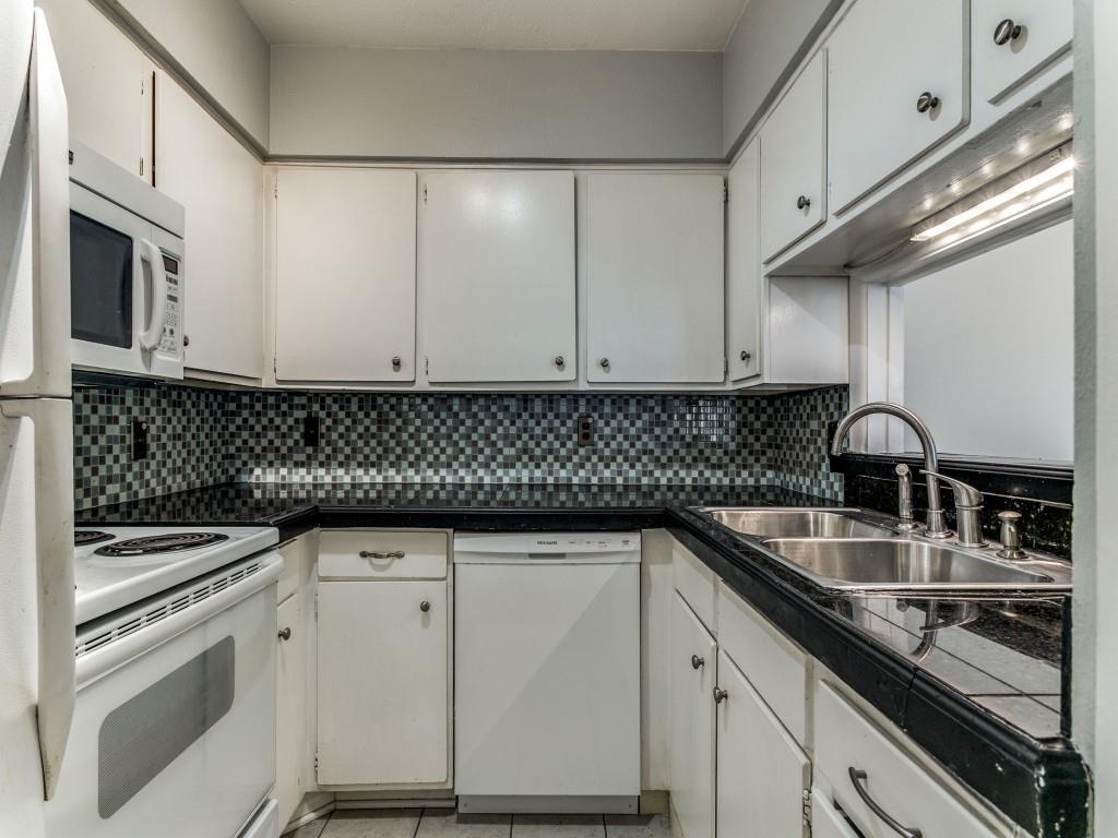 Bowser Ave Condo 4112 - Residential Lease