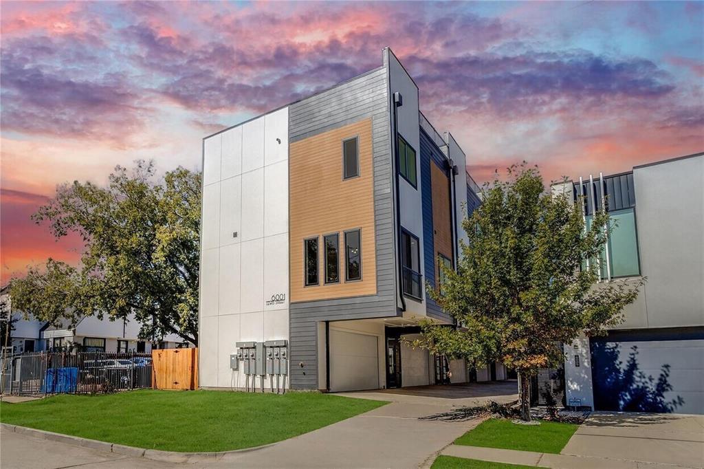 RARE INVESTMENT OPPORTUNITY to acquire five brand-new townhome units totaling 8,500 sq. ft. of livable area just steps from Lower Greenville. Each residence features an attached garage, private fenced patio, rooftop terrace, and full appliance package, making the portfolio lease-ready upon completion.

Delivery expected December 2025, with an established HOA for streamlined management and future flexibility to sell units individually.

Located minutes from Downtown, Knox Henderson, SMU, and top dining and shopping, this 5-unit portfolio is ideal for long-term rentals, mid-term housing, or corporate stays. An attractive, high-demand asset in a premier Dallas neighborhood.