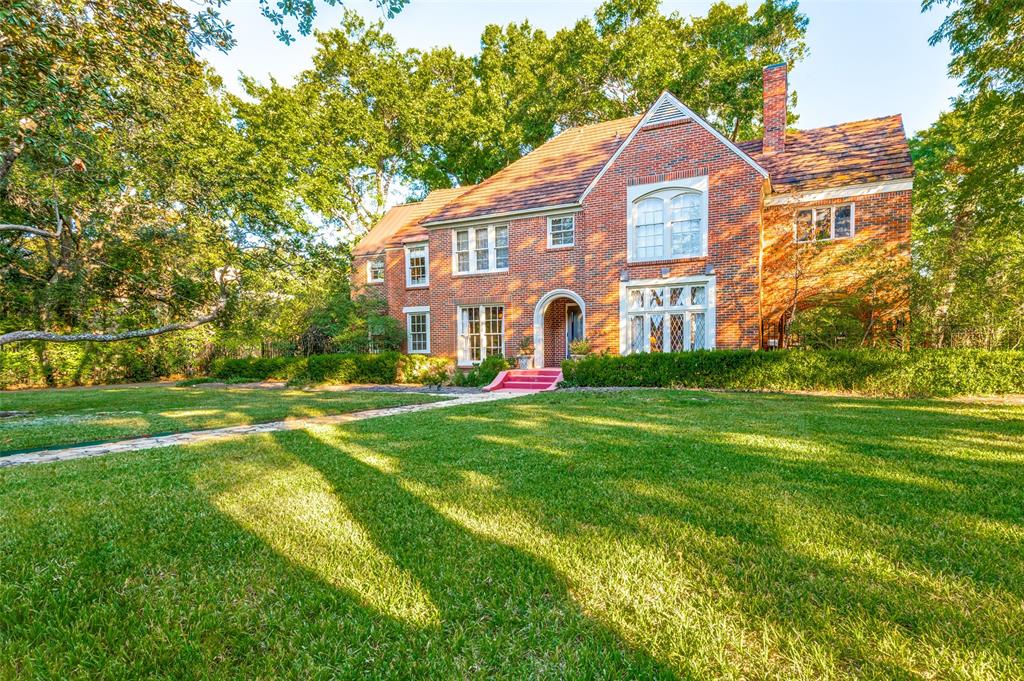 Uri Jones - Residential