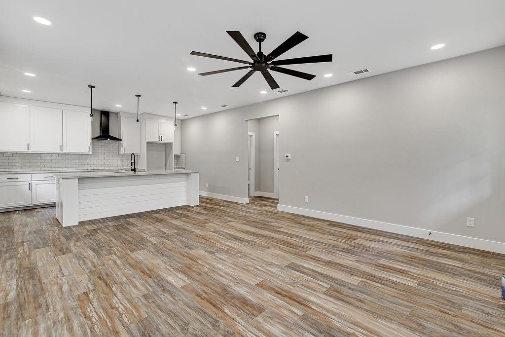 Blue Water Oaks - Residential