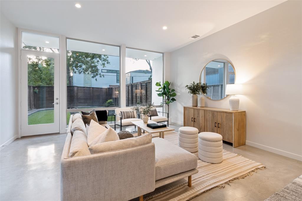 Ross Ave - Residential