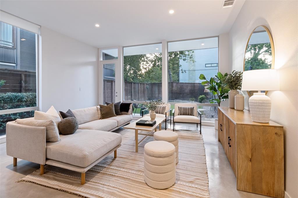 Ross Ave - Residential