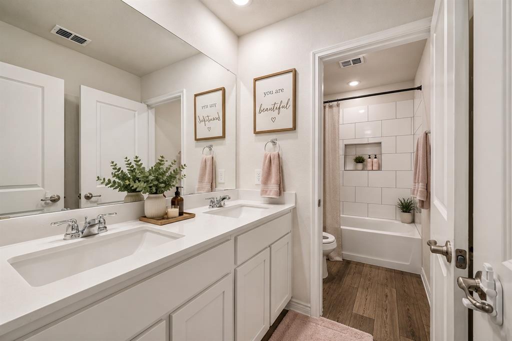 Augusta Square One - Residential