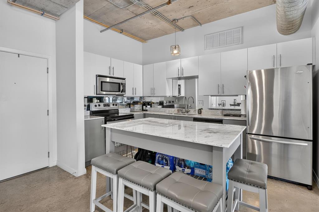 Beat At The South Side Station - Residential