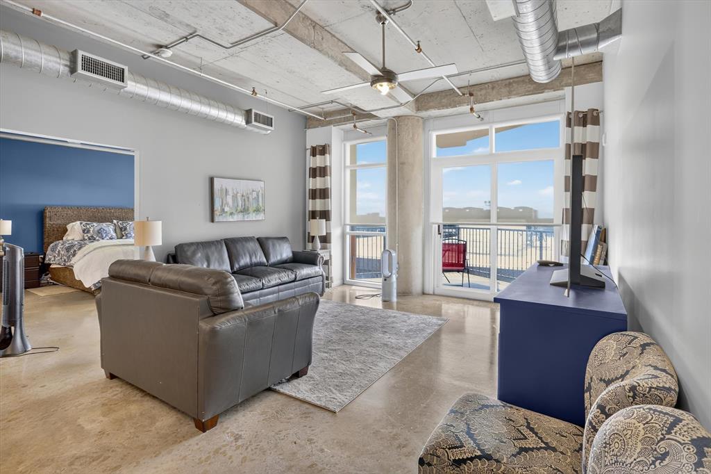 Beat At The South Side Station - Residential